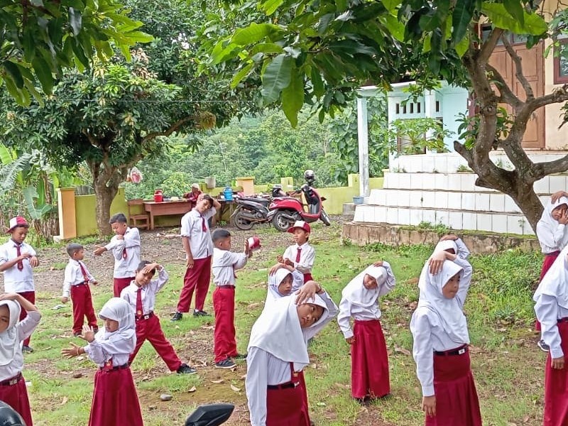 Hari Pertama Semester Genap